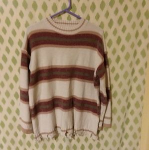 Easel brand distressed sweater ! Size small !